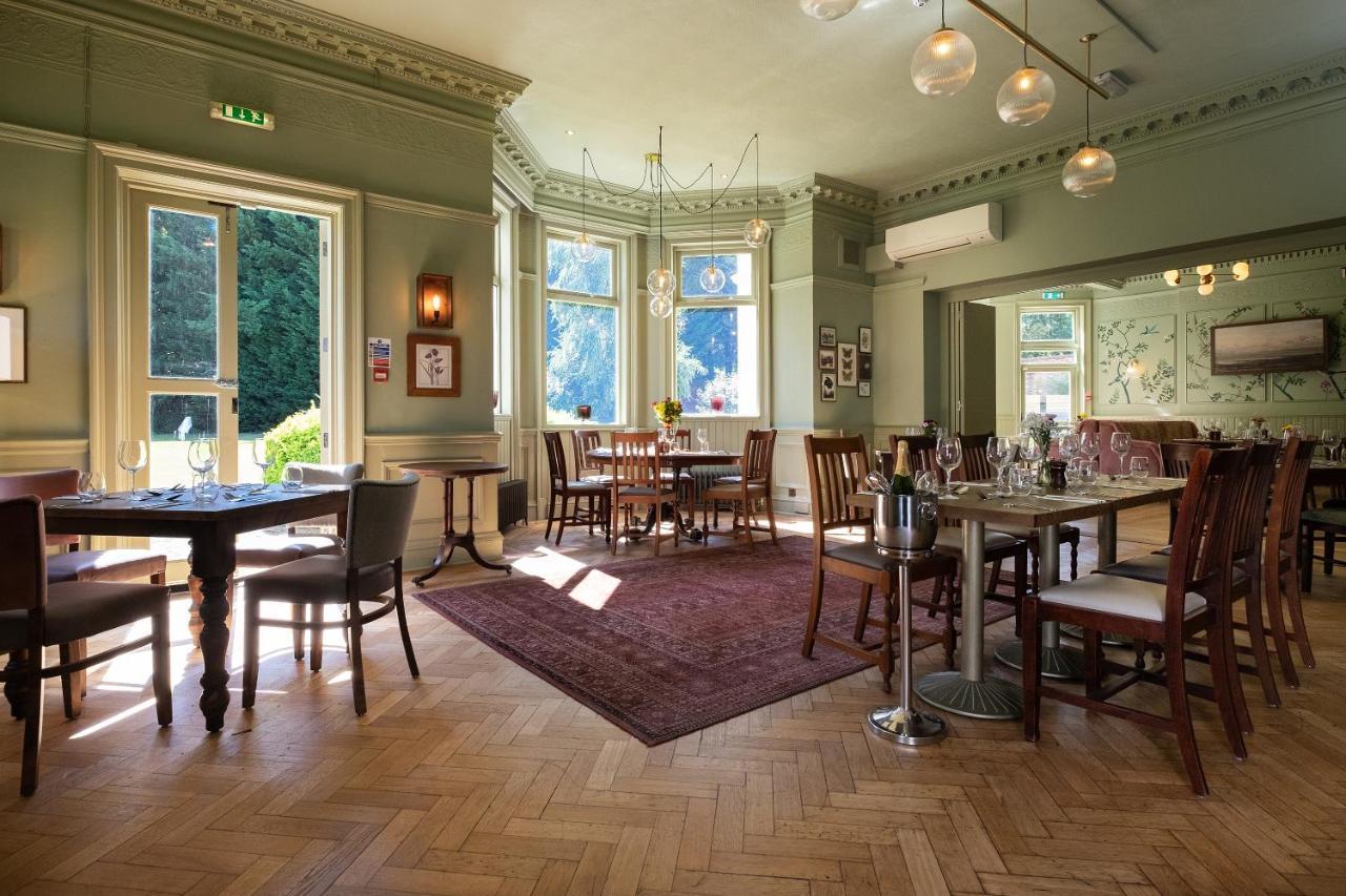Worplesdon Place Hotel Guildford Bagian luar foto