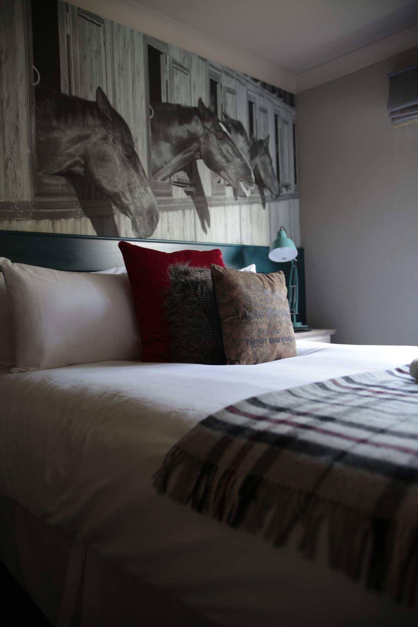 Worplesdon Place Hotel Guildford Bagian luar foto