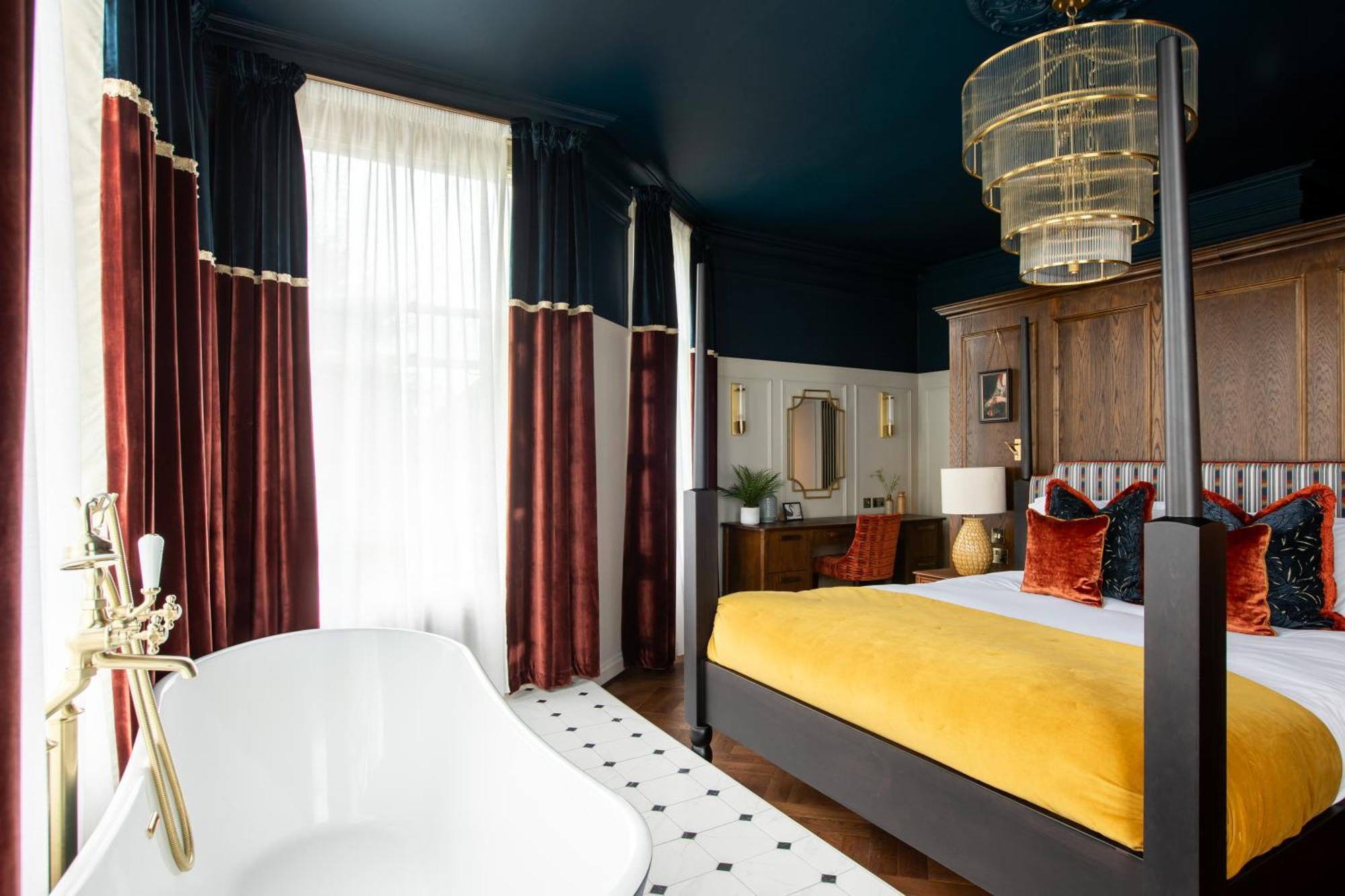 Worplesdon Place Hotel Guildford Bagian luar foto