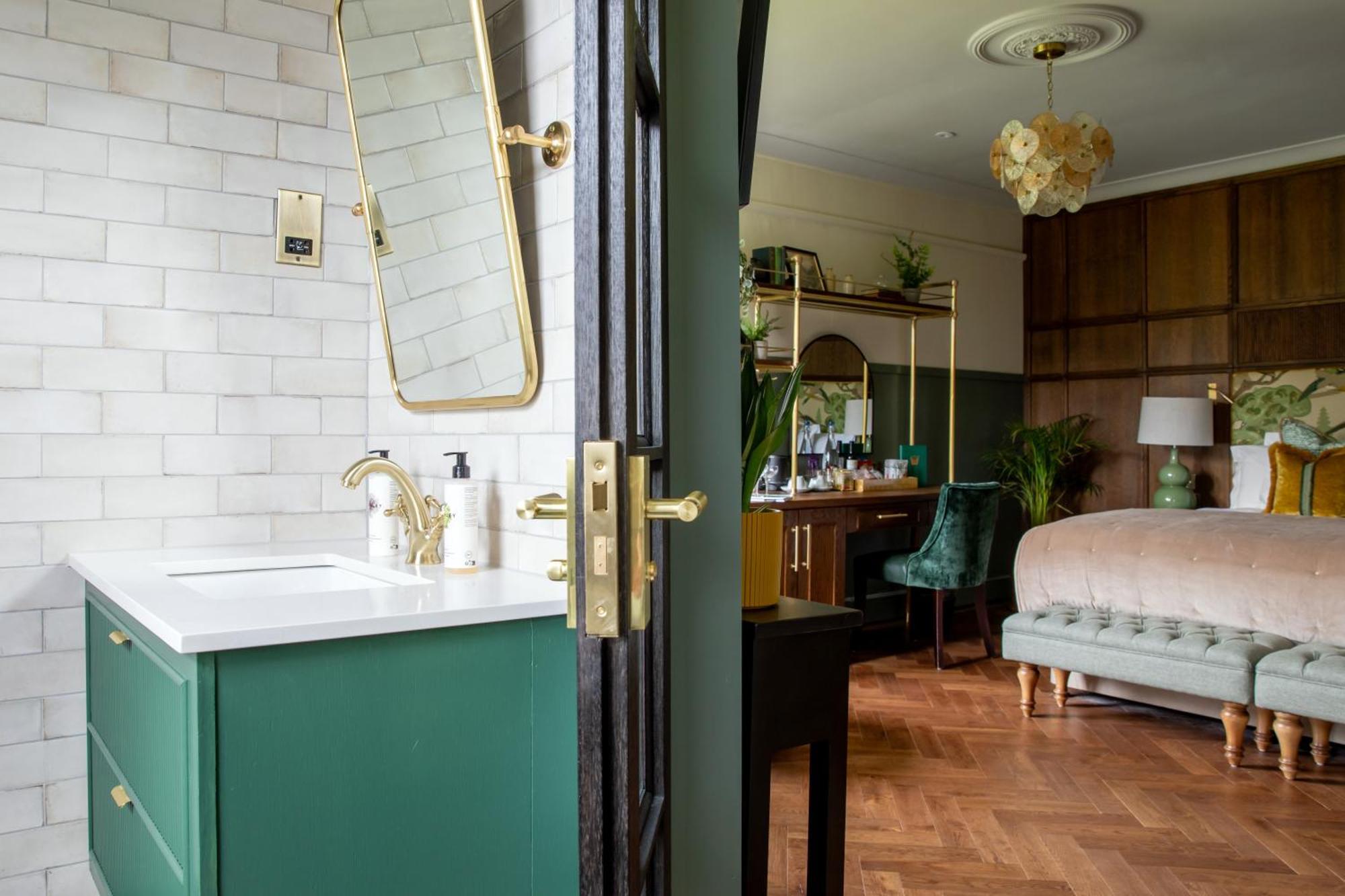 Worplesdon Place Hotel Guildford Bagian luar foto